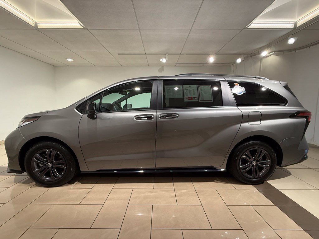 Certified 2026 Toyota Sienna XSE AWD/4WD image 2