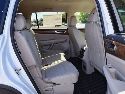 New 2026 Volkswagen Atlas SE image 23