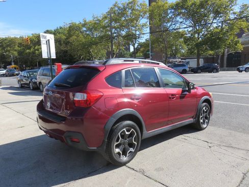 Used 2015 Subaru Crosstrek 2.0i Limited image 3