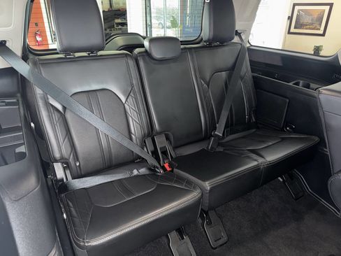 Used 2021 Ford Expedition Platinum image 31