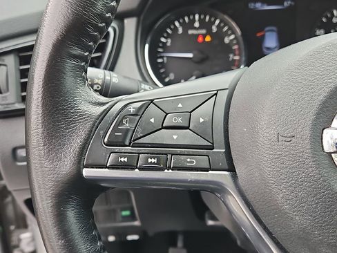 Used 2017 Nissan Rogue Sport SL image 21