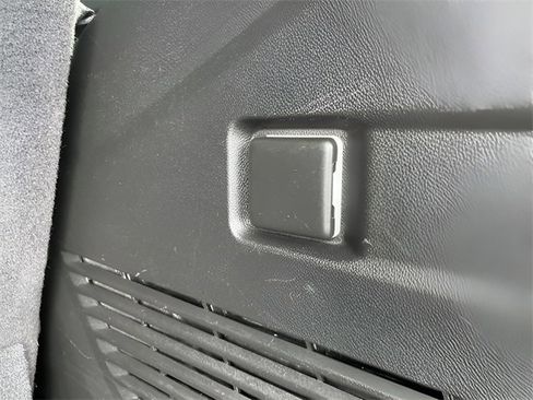 Certified 2023 GMC Yukon SLT image 43