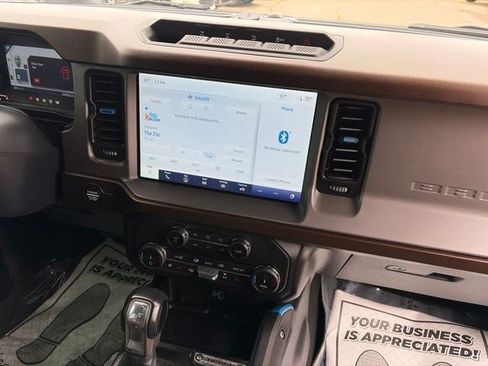 Used 2022 Ford Bronco Outer Banks w/ Sasquatch Package AWD/4WD image 6