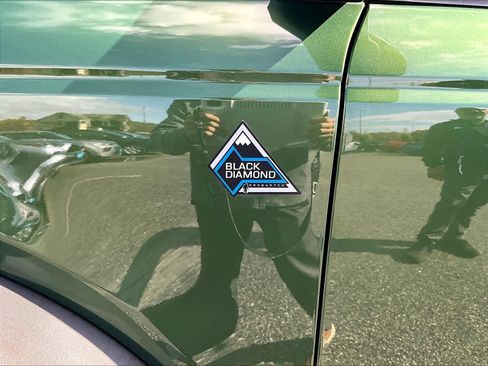 Used 2023 Ford Bronco Black Diamond w/ Sasquatch Package image 28