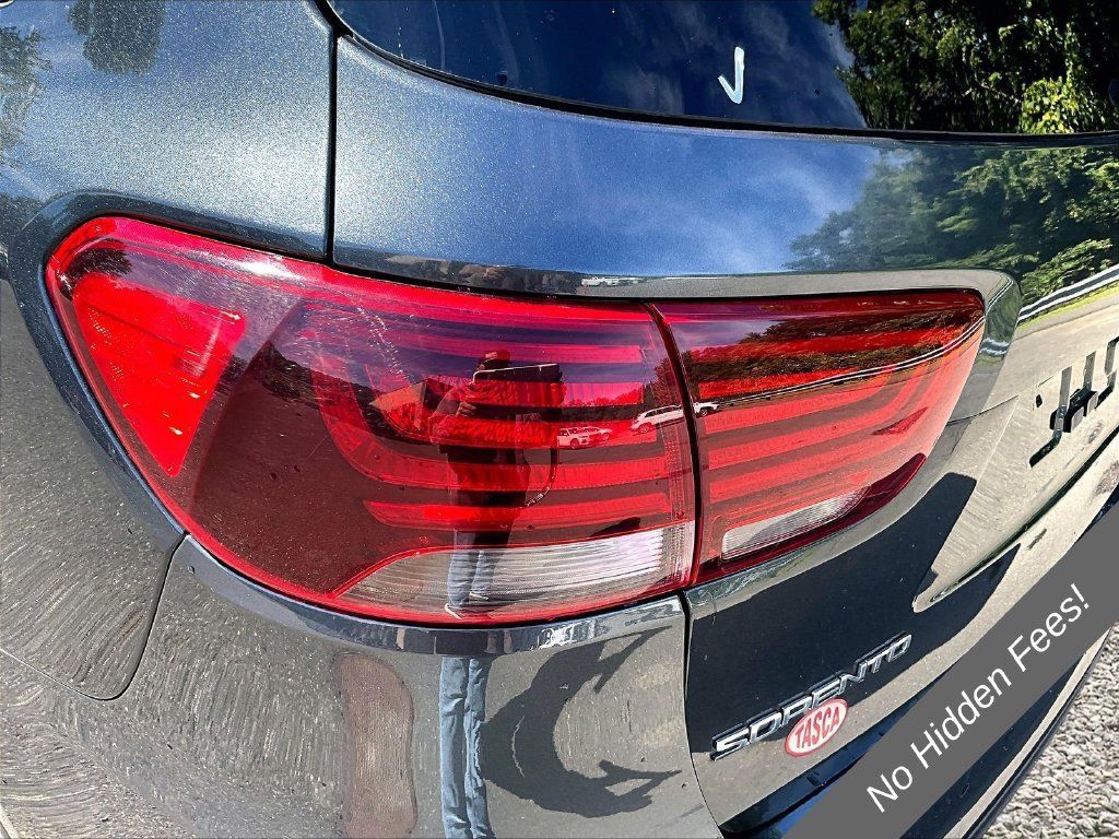 Used 2019 Kia Sorento AWD w/ LX Convenience Package image 24