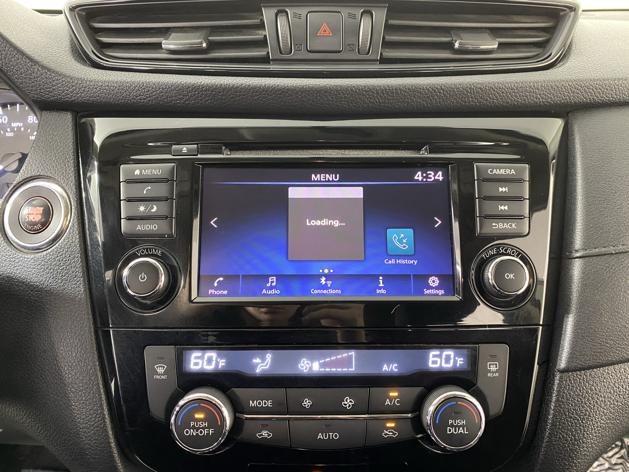 Used 2018 Nissan Rogue SV AWD/4WD image 25