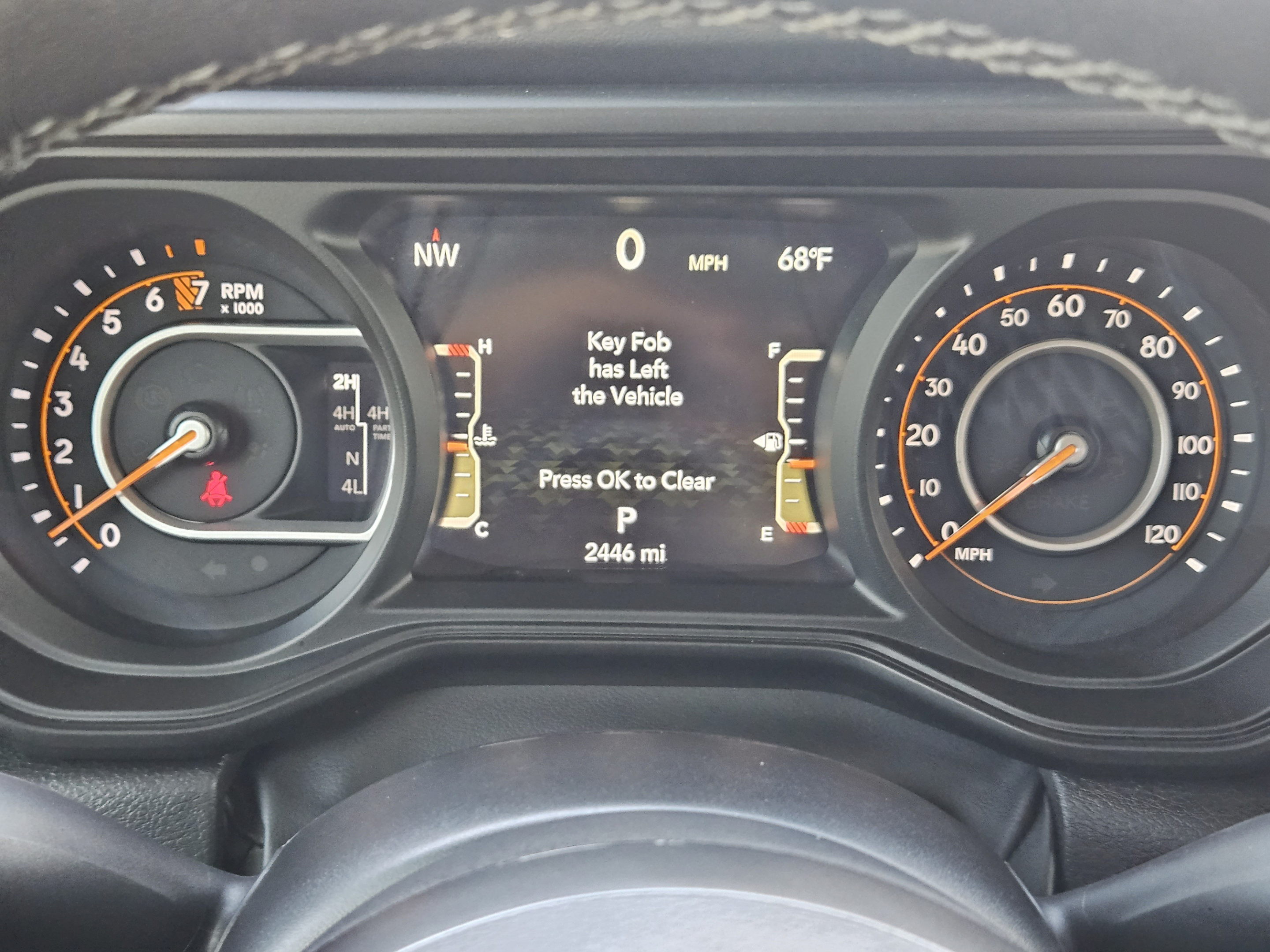 Used 2025 Jeep Gladiator Rubicon AWD/4WD image 14
