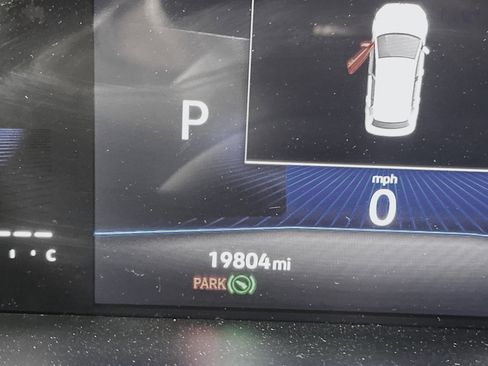 Used 2024 Volkswagen Taos SE w/ MDO Package image 18