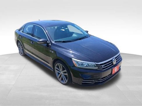 Used 2019 Volkswagen Passat 2.0T SE R-Line FWD image 6