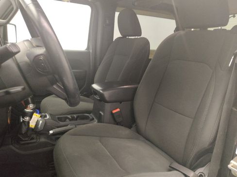 Used 2018 Jeep Wrangler Sport image 17