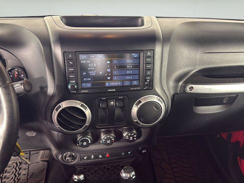 Used 2013 Jeep Wrangler Sahara w/ Connectivity Group AWD/4WD image 16