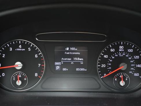 Used 2019 Kia Sorento FWD image 19