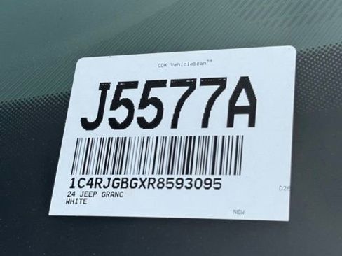 Used 2024 Jeep Grand Cherokee Limited RWD image 31