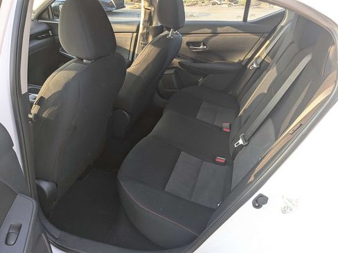 Used 2025 Nissan Sentra SR FWD image 13