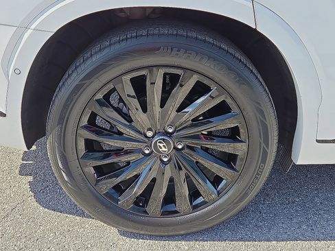 Used 2024 Hyundai Palisade Calligraphy image 7
