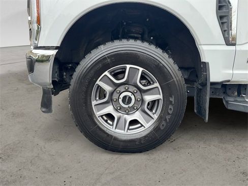 Used 2024 Ford F350 Lariat w/ Camper Package image 14
