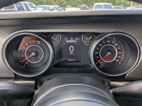 Used 2019 Jeep Wrangler Sport AWD/4WD image 22