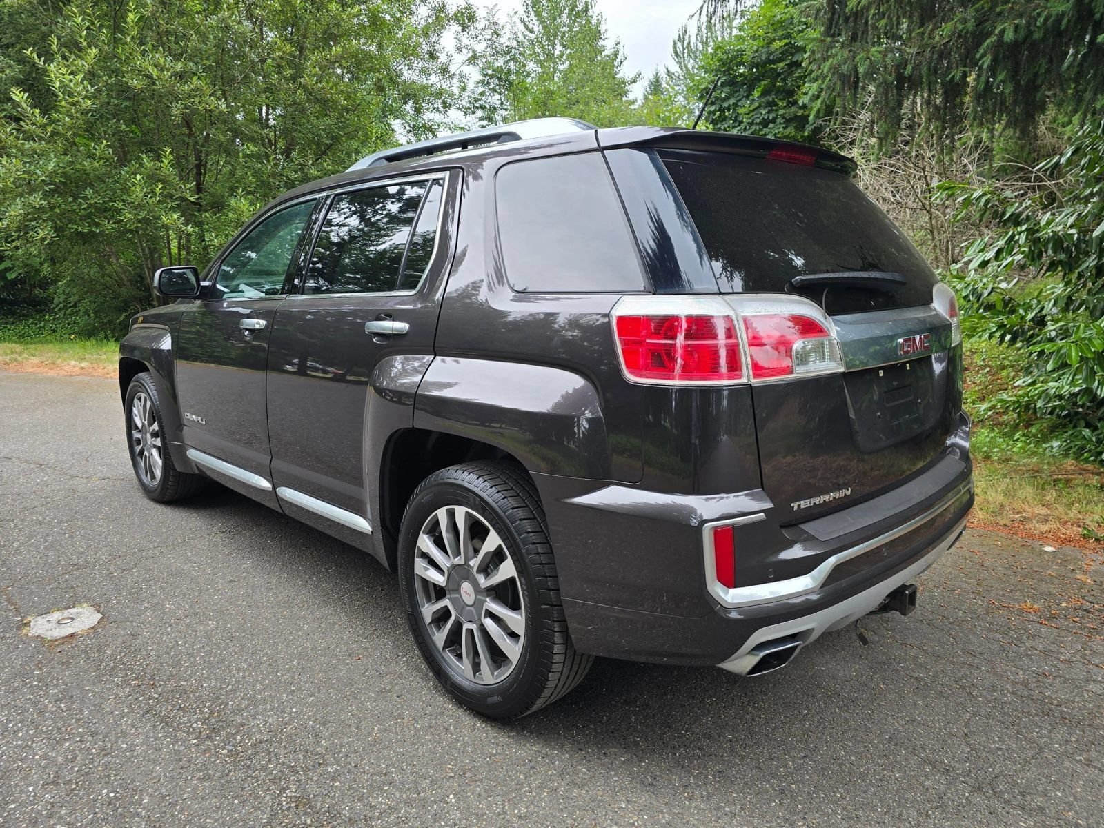 Used 2016 GMC Terrain Denali AWD/4WD image 3