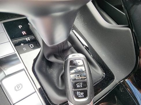 Used 2023 Hyundai Elantra SEL w/ Convenience Package FWD image 33
