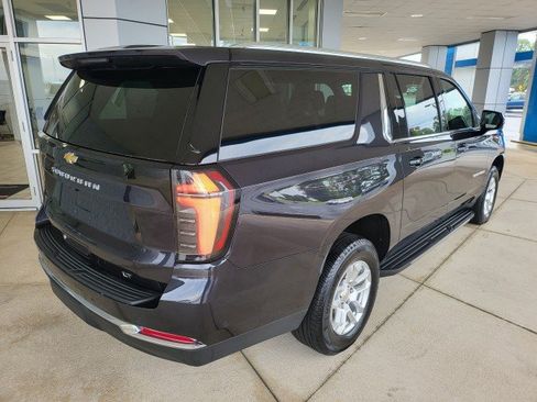 Used 2026 Chevrolet Suburban LT w/ Comfort Package AWD/4WD image 19