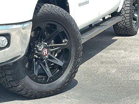 Used 2021 Toyota Tundra SR5 w/ SR5 Upgrade Package image 3