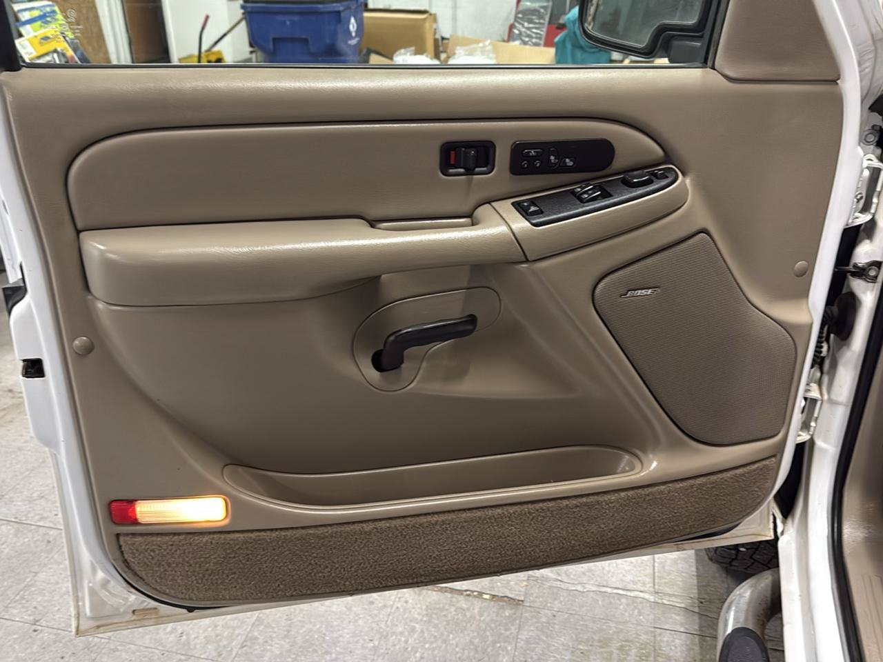 Used 2005 Chevrolet Silverado 2500 LT w/ Heavy-Duty Power Package AWD/4WD image 28