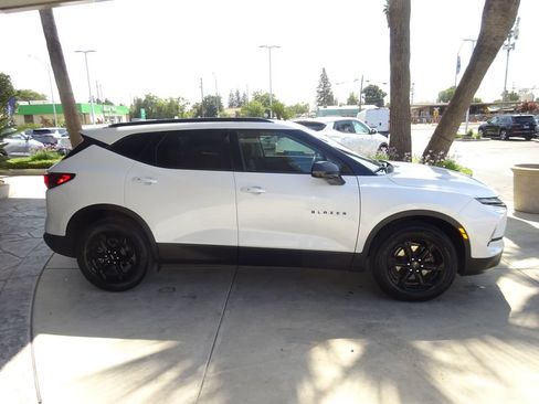 Certified 2024 Chevrolet Blazer LT w/ Convenience Package AWD/4WD image 9