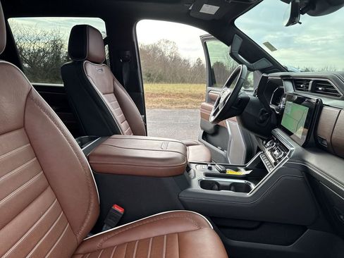 Certified 2025 GMC Sierra 2500 Denali Ultimate w/ Max Trailering Package image 13