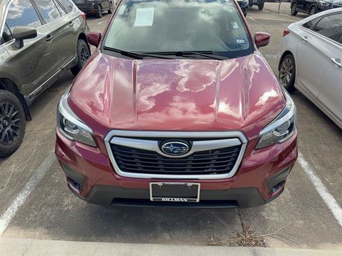 Used 2020 Subaru Forester Premium AWD/4WD image 2