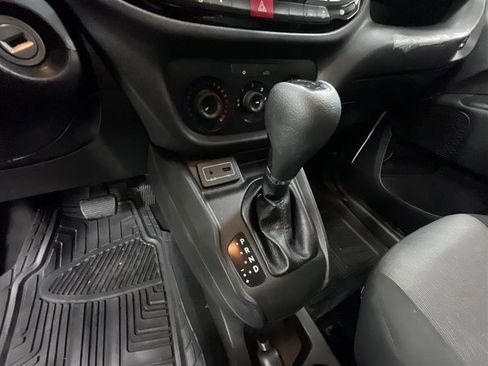 Used 2020 RAM ProMaster City Tradesman SLT FWD image 13