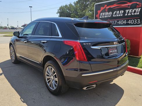 Used 2017 Cadillac XT5 Luxury w/ Driver Awareness Package image 3