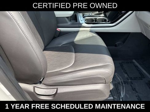 Used 2024 Kia Carnival EX FWD image 10