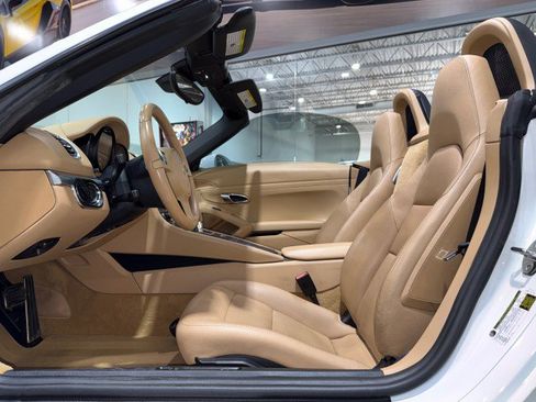 Used 2014 Porsche Boxster RWD image 11