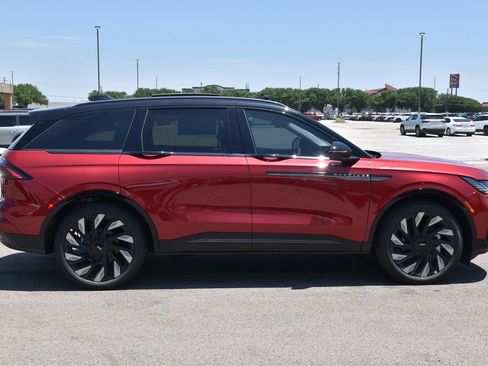 New 2026 Lincoln Nautilus Reserve w/ Jet Appearance Package AWD/4WD image 12