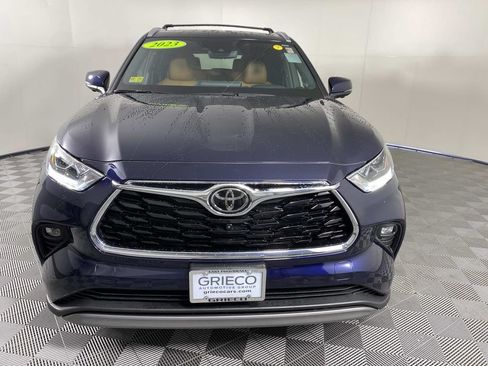 Used 2023 Toyota Highlander Platinum AWD/4WD image 3