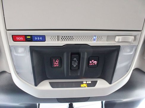 Used 2024 Subaru Forester Premium AWD/4WD image 35
