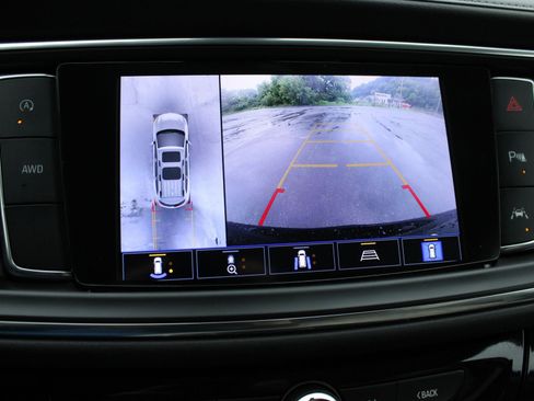 Used 2022 Buick Enclave Avenir AWD/4WD image 43
