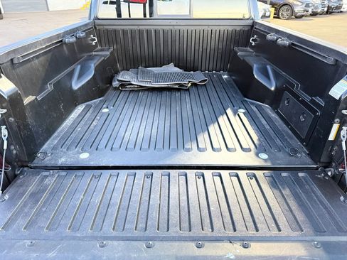 Used 2019 Toyota Tacoma SR w/ SR Convenience Package image 23