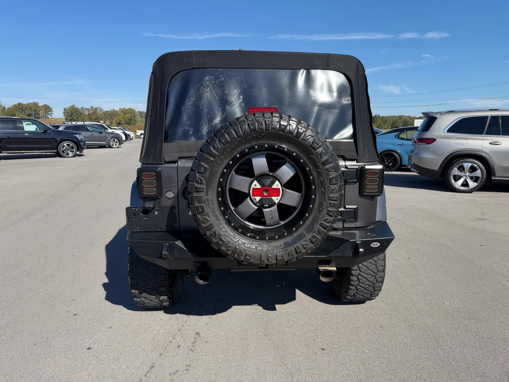 Used 2014 Jeep Wrangler Unlimited Sahara w/ Dual Top Group AWD/4WD image 19