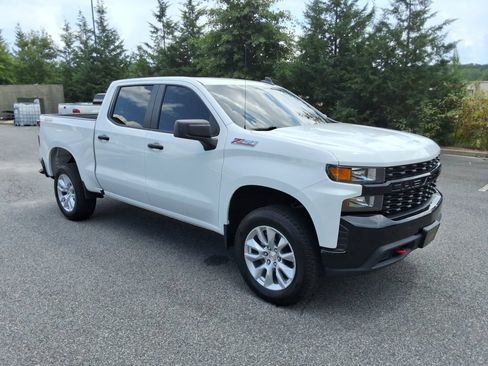 Certified 2021 Chevrolet Silverado 1500 Custom Trail Boss AWD/4WD image 3