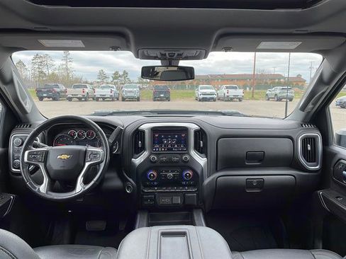 Used 2021 Chevrolet Silverado 3500 LTZ w/ LTZ Convenience Package AWD/4WD image 24