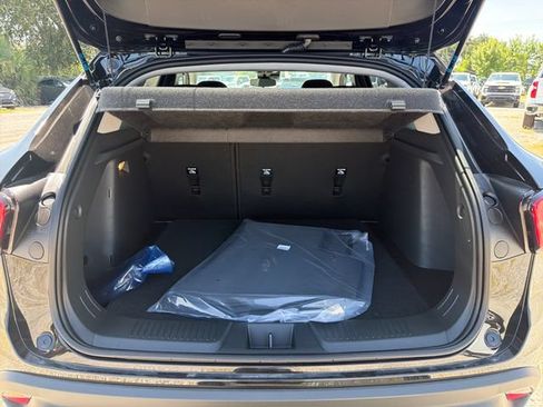 New 2026 Chevrolet Trax LT w/ LT Convenience Package FWD image 10