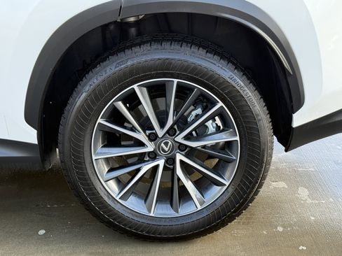 Certified 2025 Lexus NX 250 250 Premium image 15