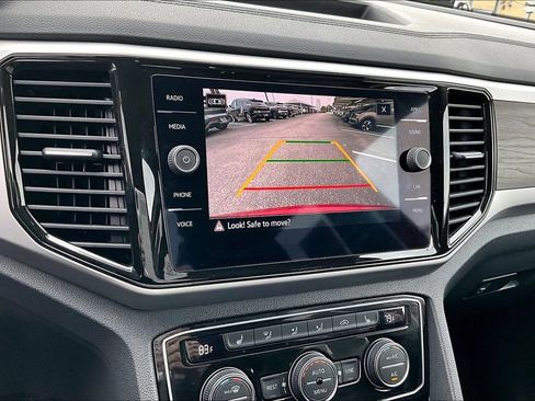 Used 2022 Volkswagen Atlas SE image 32