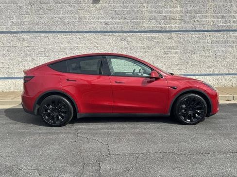 Used 2022 Tesla Model Y Long Range AWD/4WD image 8