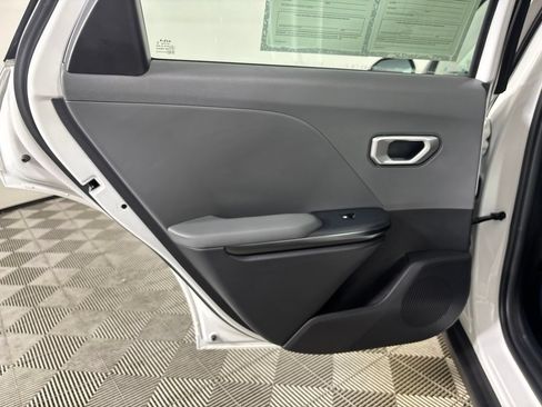 Used 2025 Kia K4 FWD image 21