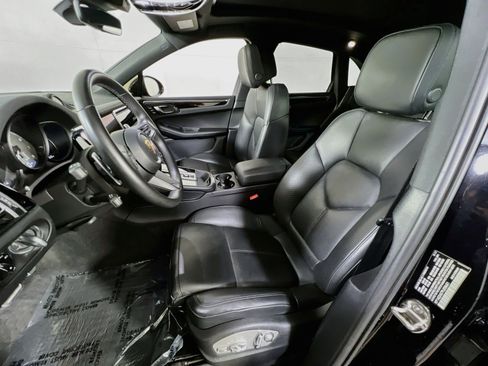 Used 2023 Porsche Macan S AWD/4WD image 21