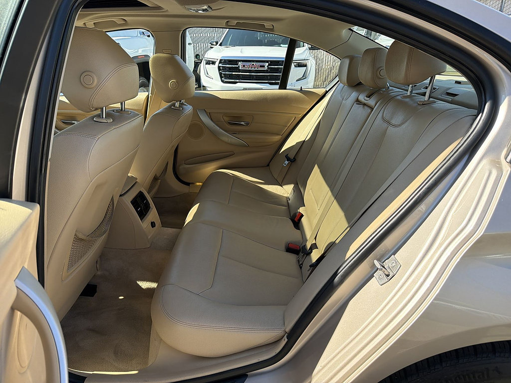 Used 2013 BMW 328i Sedan RWD image 23