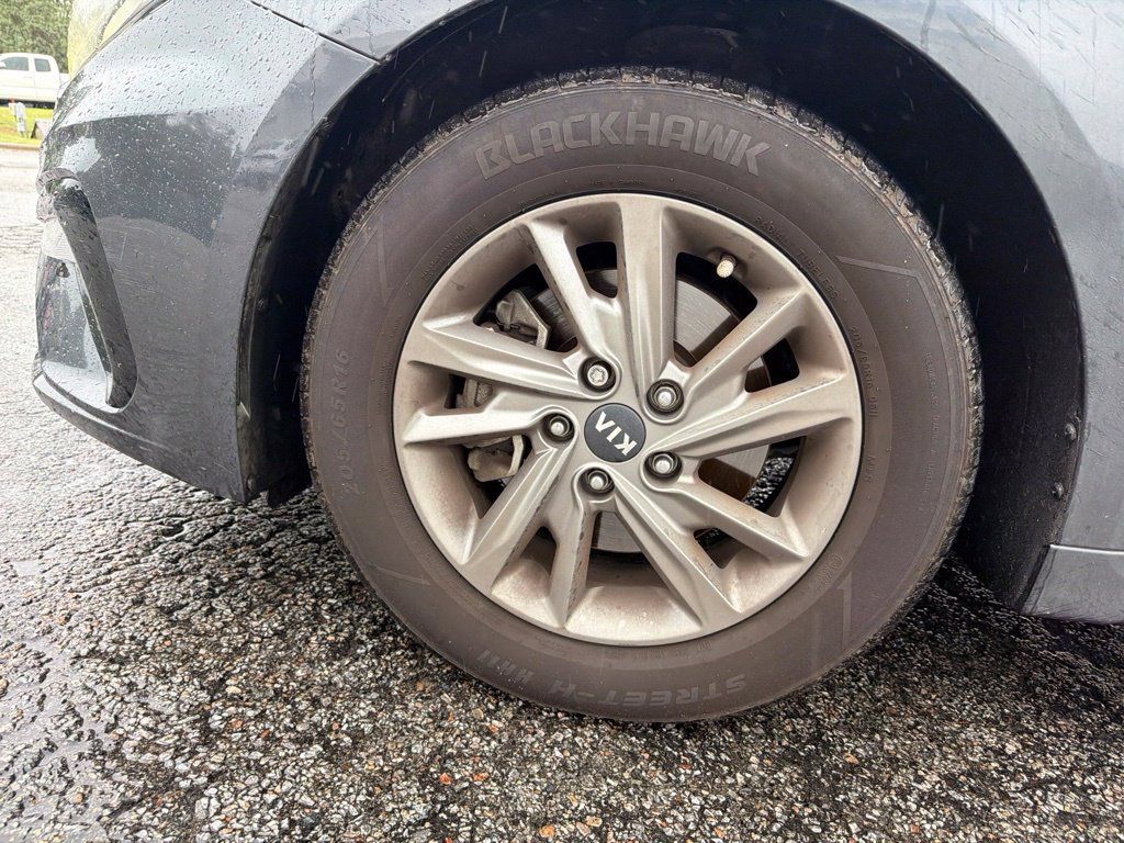 Used 2019 Kia Optima LX FWD image 11