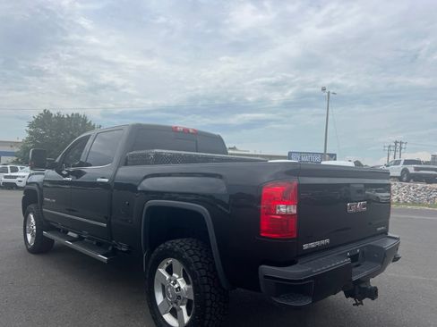 Used 2016 GMC Sierra 2500 Denali w/ Duramax Plus Package AWD/4WD image 18